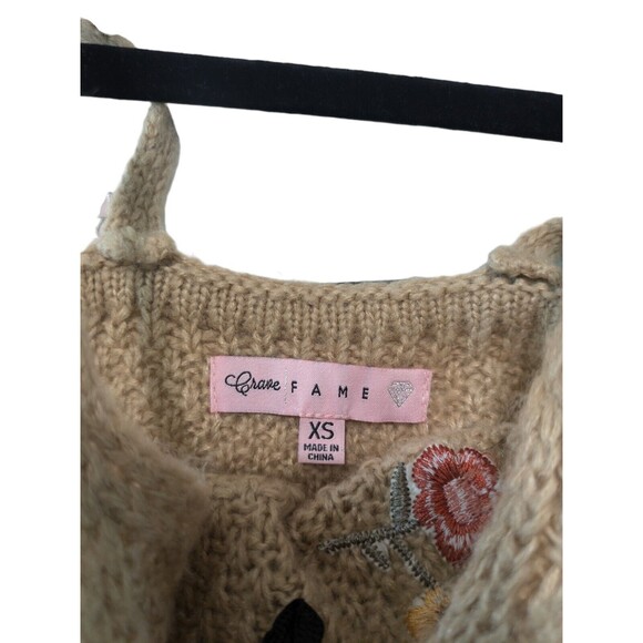 Crave Fame Tan Floral Embroidered Crop Sweater Tank Size XSmall Crocheted Tank - Picture 3 of 3